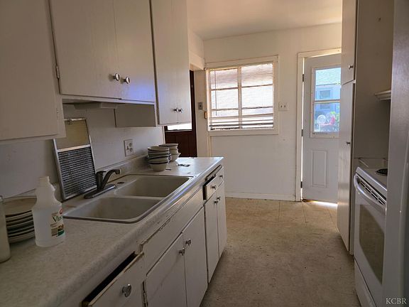 4th image of 3346 W Kruger Ave