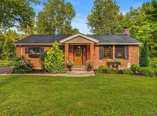 4071 Calkins Rd, Youngstown, NY 14174