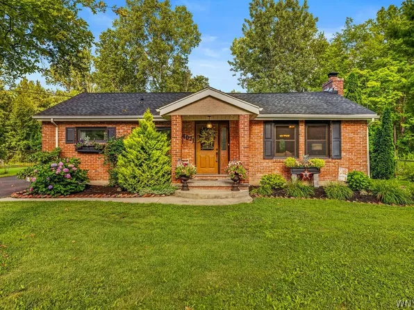4071 Calkins Rd, Youngstown, NY 14174