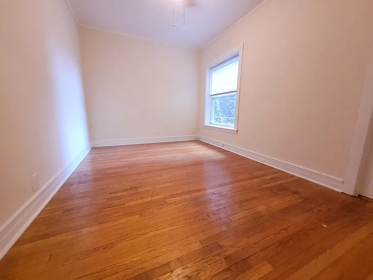 5346 N Winthrop Ave #1 — Photo 8