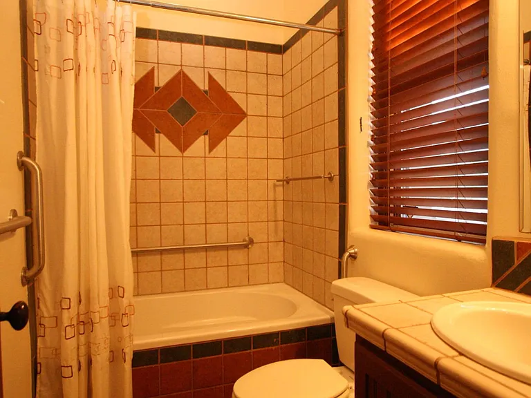 841 S Meyer Ave — Photo 25