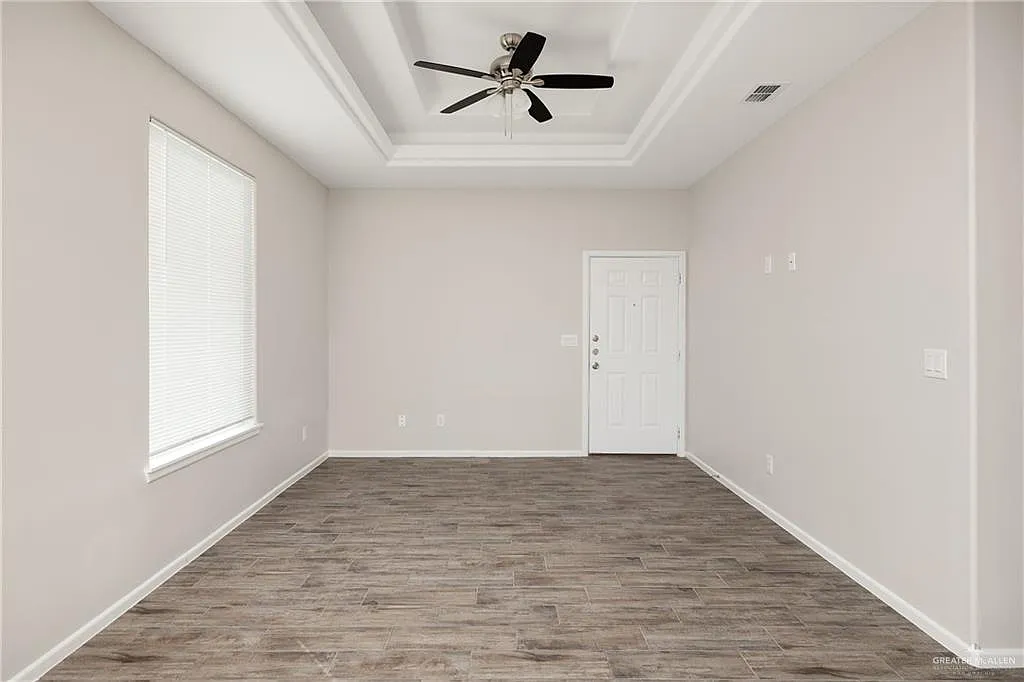 2 bed, 2.0 bath, 937 sqft, $1,150 — Photo 3