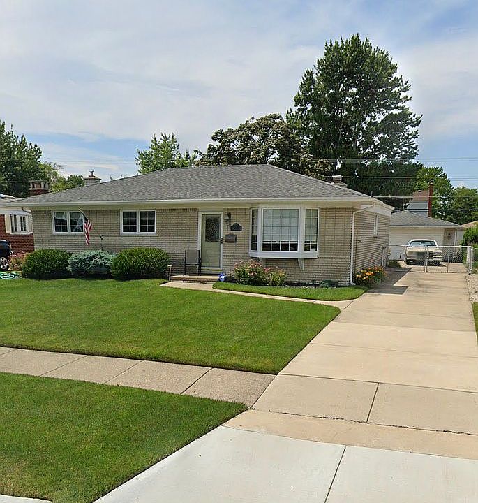 1st image of 28205 Bradner Dr