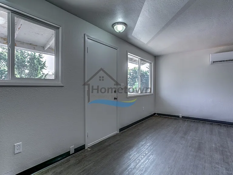 110-3 E Borah Ave — Photo 13