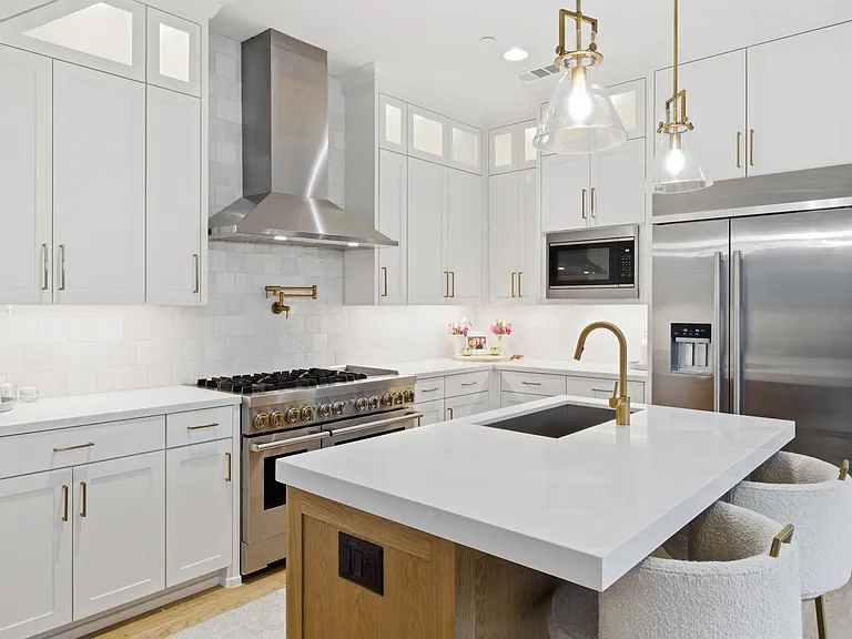4435 Emerson Ave — Photo 9