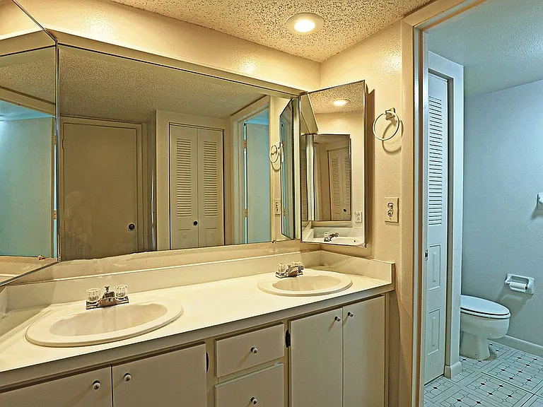 1556 Park Meadows Dr #1 — Photo 20