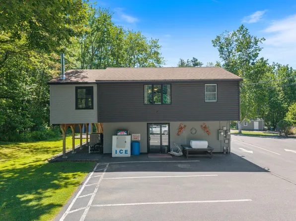 208 New Road, Arundel, ME 04046