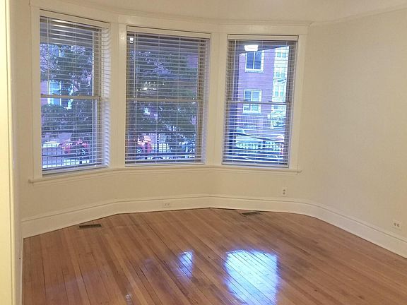 3rd image of 840 W Windsor Ave #1