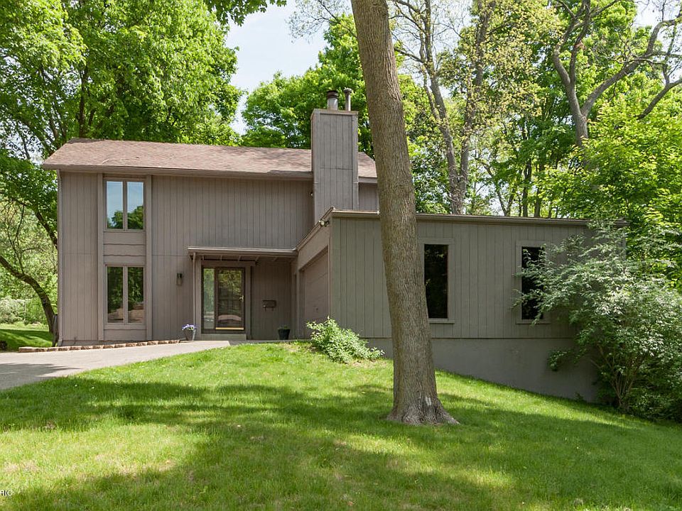1st image of 1442 Spruce Dr