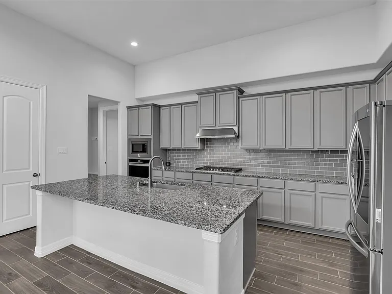 2115 Jitterbug Ln — Photo 5