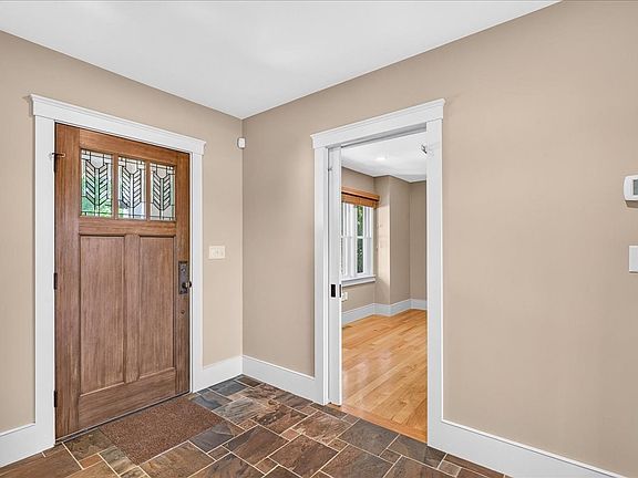 4th image of 50 Captains Hill Rd