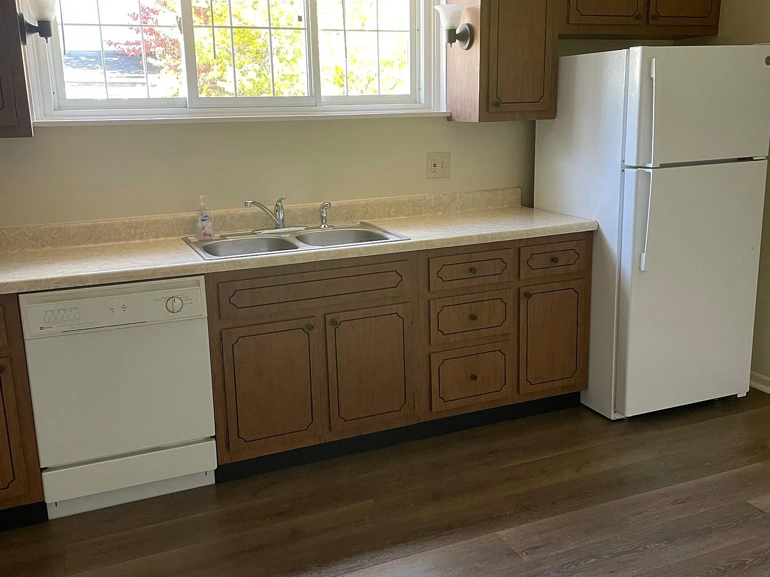 3 bed, $1,150 — Photo 3