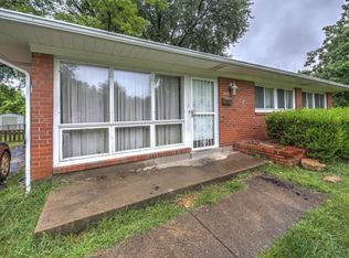 3102 Dell Brooke Ave, Louisville, KY 40220