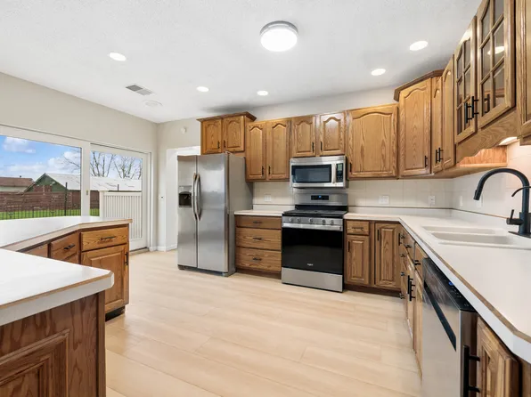 1430 N 30th Rd, Ottawa, IL 61350
