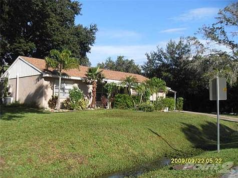 3rd image of 5419 Barbarossa Ave