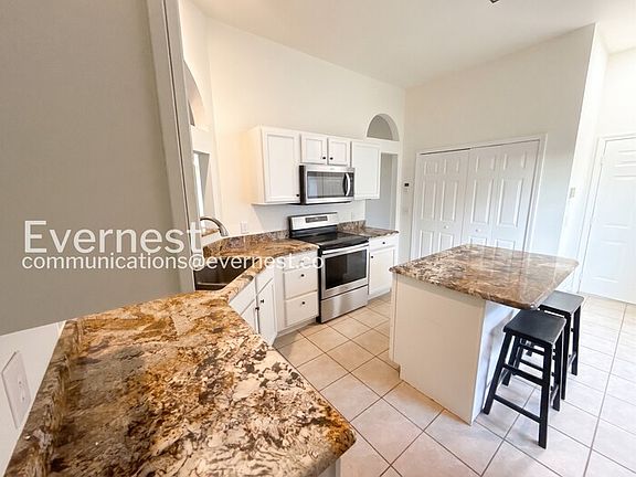 5th image of 164 Foxtail Dr