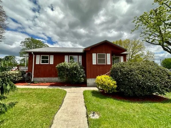 685 Stonewall Rd, Beckley, WV 25801