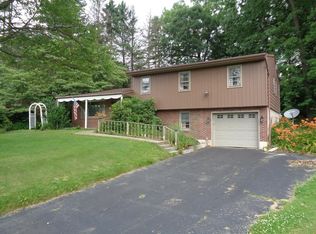 190 Saint Charles St, Seneca, PA 16346
