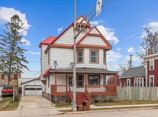 39 5th St, Fond Du Lac, WI 54935
