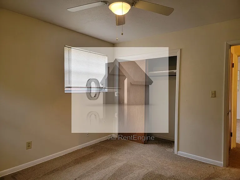 917 N 70th Ave — Photo 15
