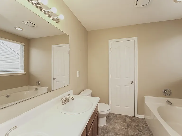 2637 Forest Grove Ct — Photo 12