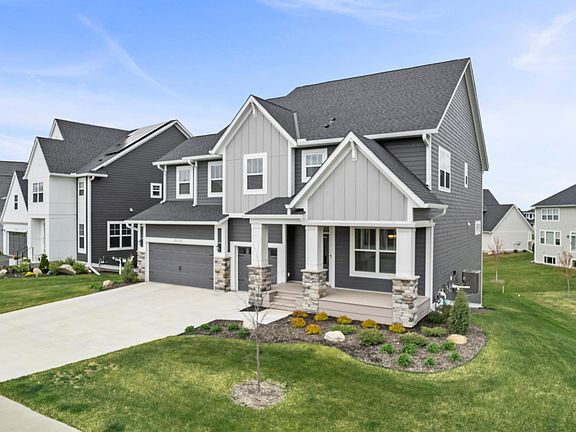 2nd image of 10122 Shadyview Ln N