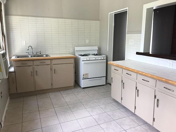 5th image of 508 Elmira Ave