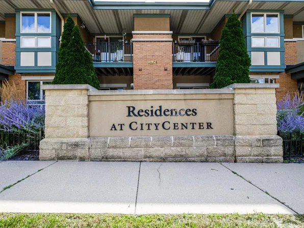 15271 West Library LANE #8D, New Berlin, WI 53151