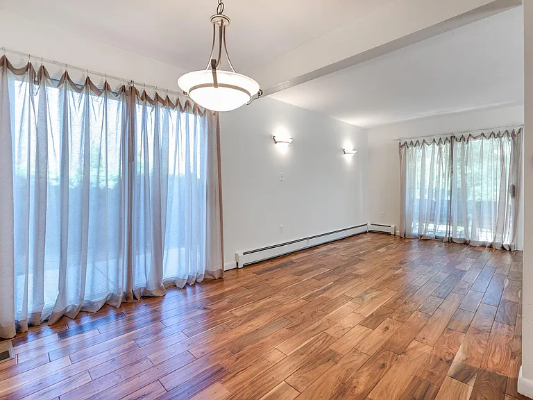 565 Jack Pine Ct — Photo 6