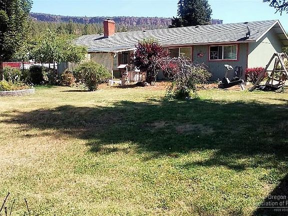 4th image of 219 NE Orchard Ln