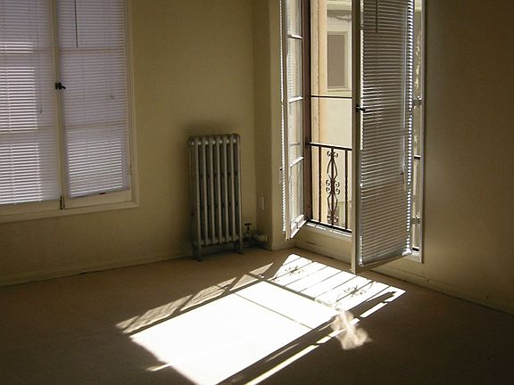 3rd image of 251 S Mariposa Ave APT 200
