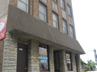 7527 W National Ave APT 203, West Allis, WI 53214