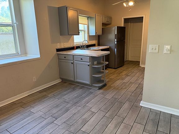 3rd image of 4291 Shadow Creek Cir