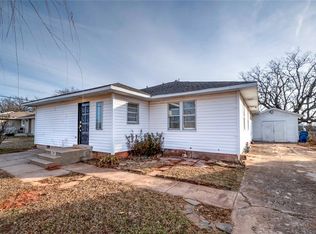 220 Moorman Dr, Chandler, OK 74834