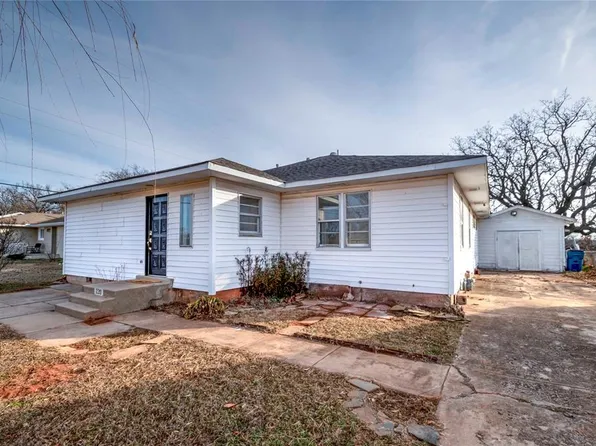 220 Moorman Dr, Chandler, OK 74834