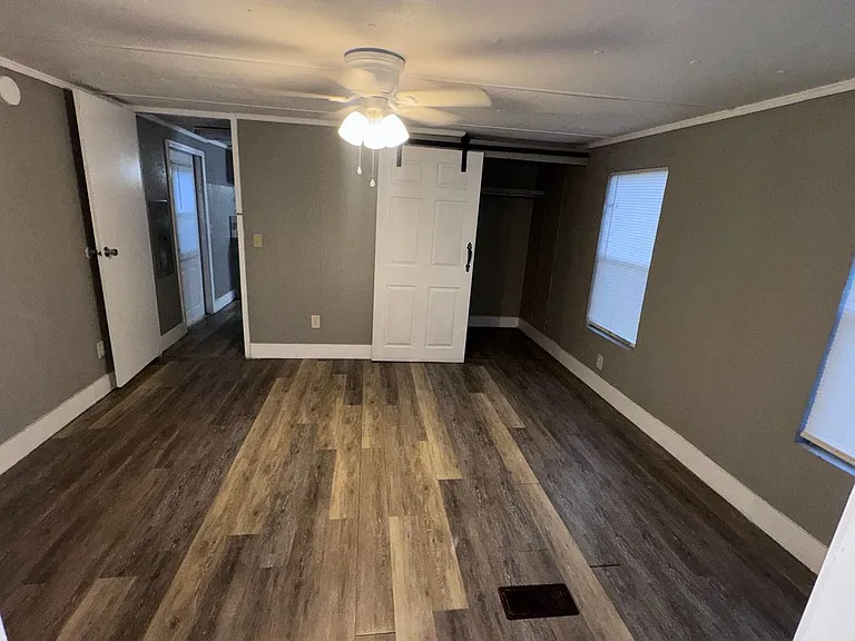 15637 Sims Ln — Photo 17