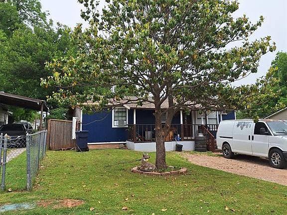 3rd image of 2521 SW 28th St