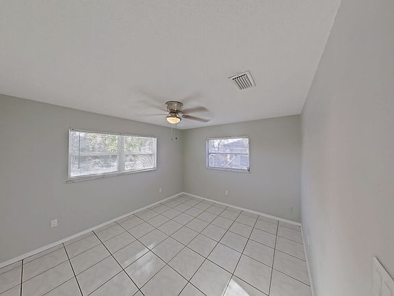 5th image of 4540 Essex Ln