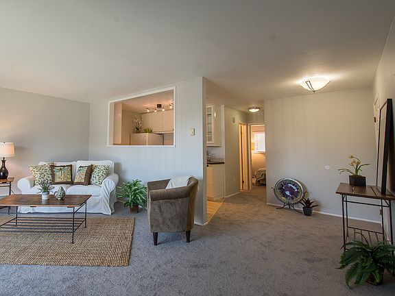 3rd image of 22991 Marine View Dr S APT D208