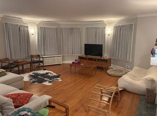 7447 N Hoyne Ave APT 2S, Chicago, IL 60645