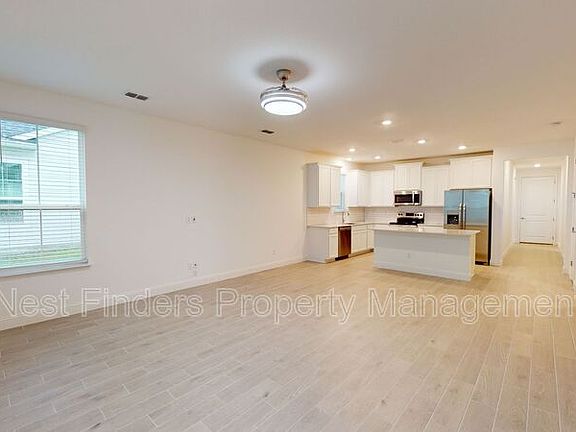 5th image of 52 Tyson Ct