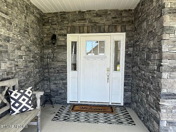 5th image of 7701 Willow Branch Ln