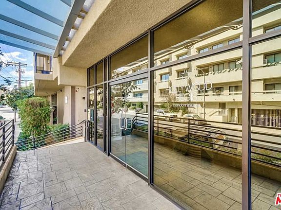 3rd image of 7320 Hawthorn Ave APT 221