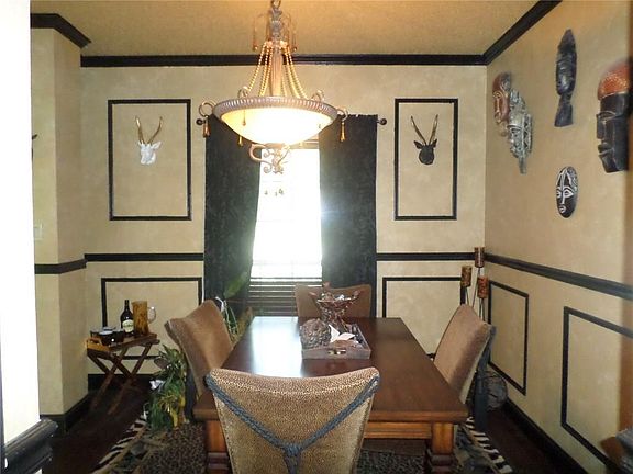 5th image of 823 Crooked Creek Ln
