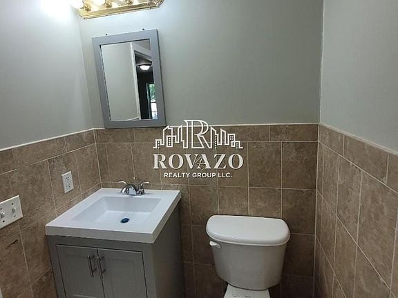3rd image of 868 S 15th St #2AA