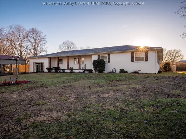 2253 Kirby Rd, Milton, WV 25541