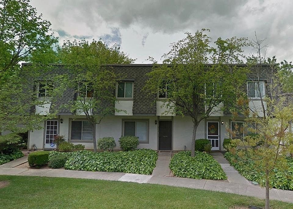 2nd image of 209 Chantilley Ln