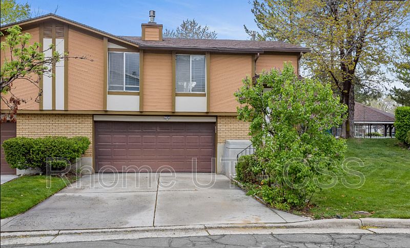 1st image of 1254 W Thames Ct