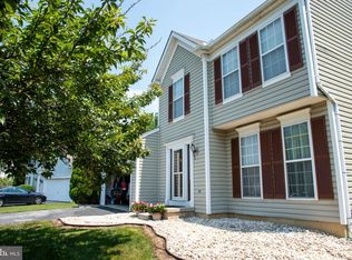 21 E Hawthorne Dr, Newark, DE 19702