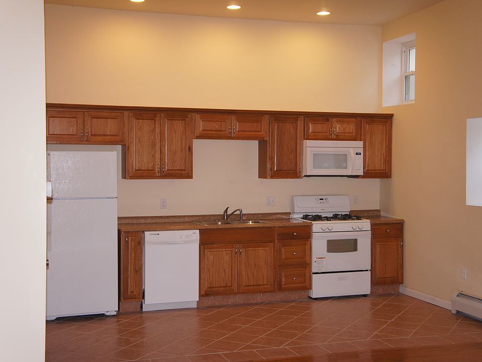 857Ca1 Kitchen 1_04052016